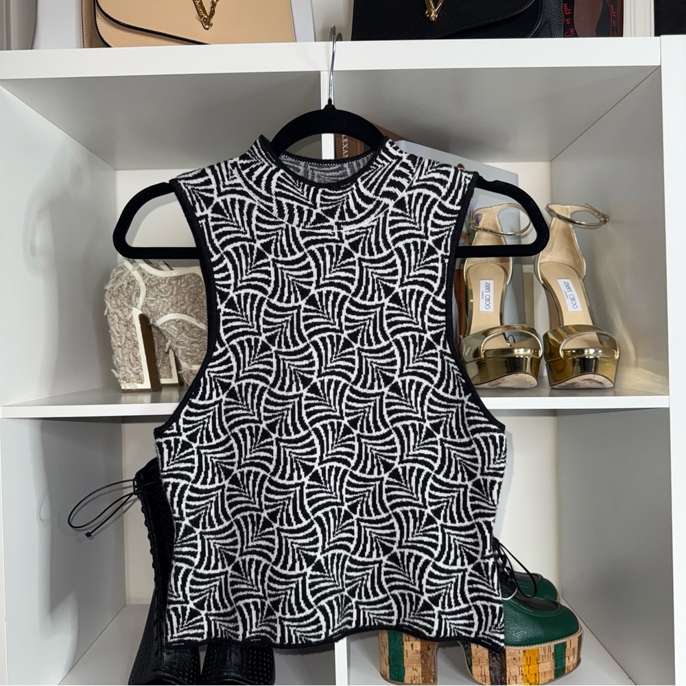 Maeve Anthropologie Maria Black White Geo Knit Sleeveless Mockneck Crop Sweater